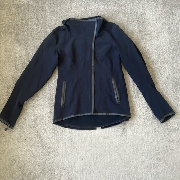 EC Lululemon Harmony Softshell Jacket Black Size 8 - Picture 3 of 5